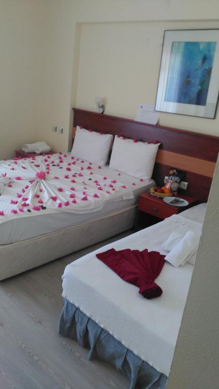 Hotel First Class Didim Eksteriør bilde